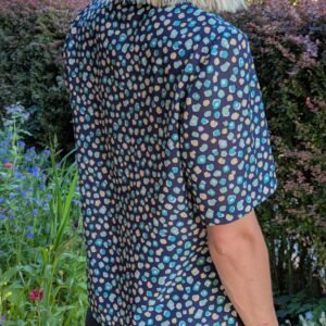 Bunte Bluse mit Bonbon Aufdruck Second Hand